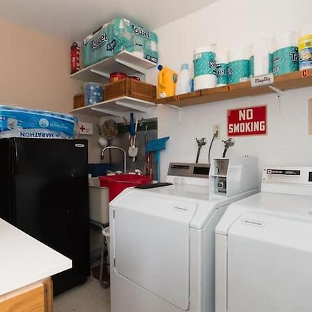 Unique, Convenient, Centrally Located Apartment ケント エクステリア 写真