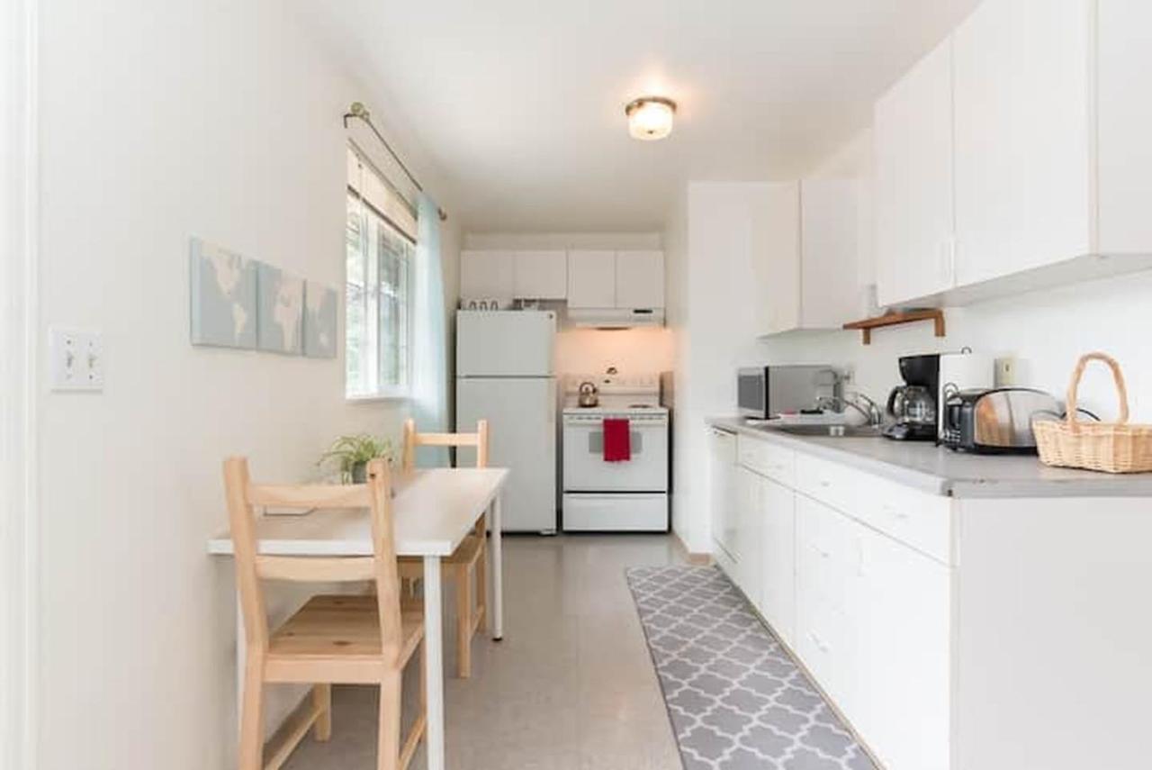Unique, Convenient, Centrally Located Apartment ケント エクステリア 写真