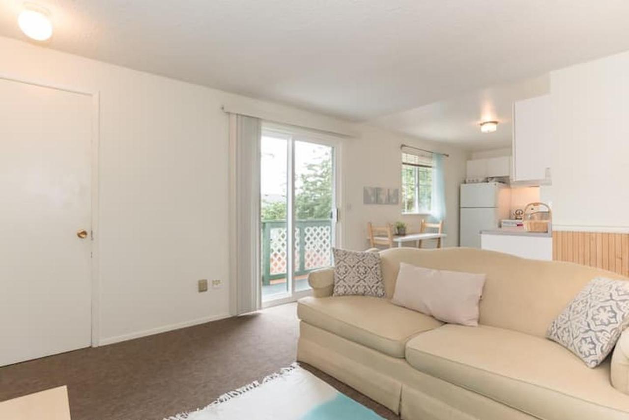 Unique, Convenient, Centrally Located Apartment ケント エクステリア 写真