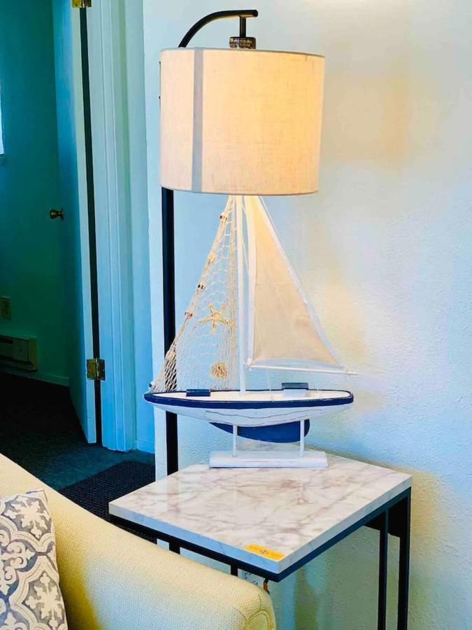 Unique, Convenient, Centrally Located Apartment ケント エクステリア 写真