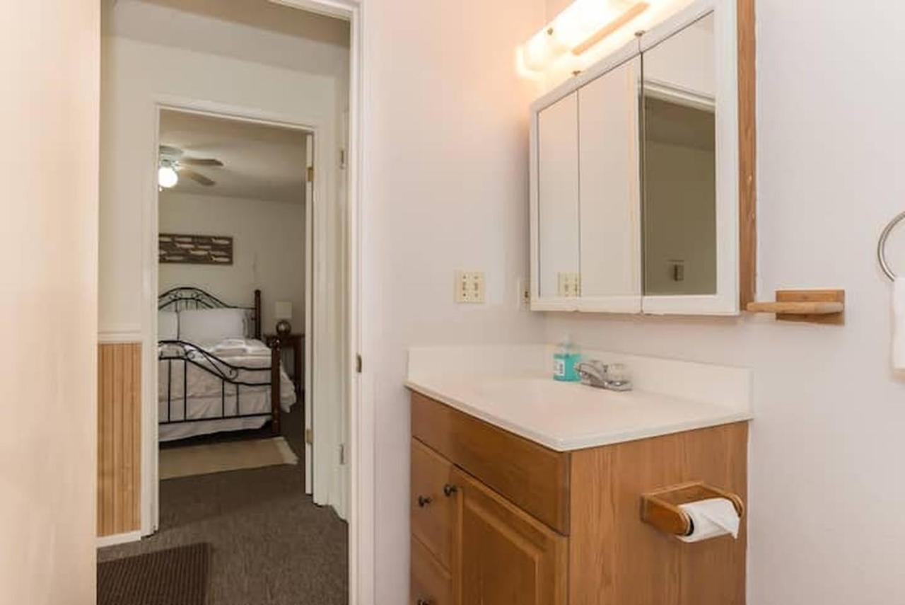 Unique, Convenient, Centrally Located Apartment ケント エクステリア 写真